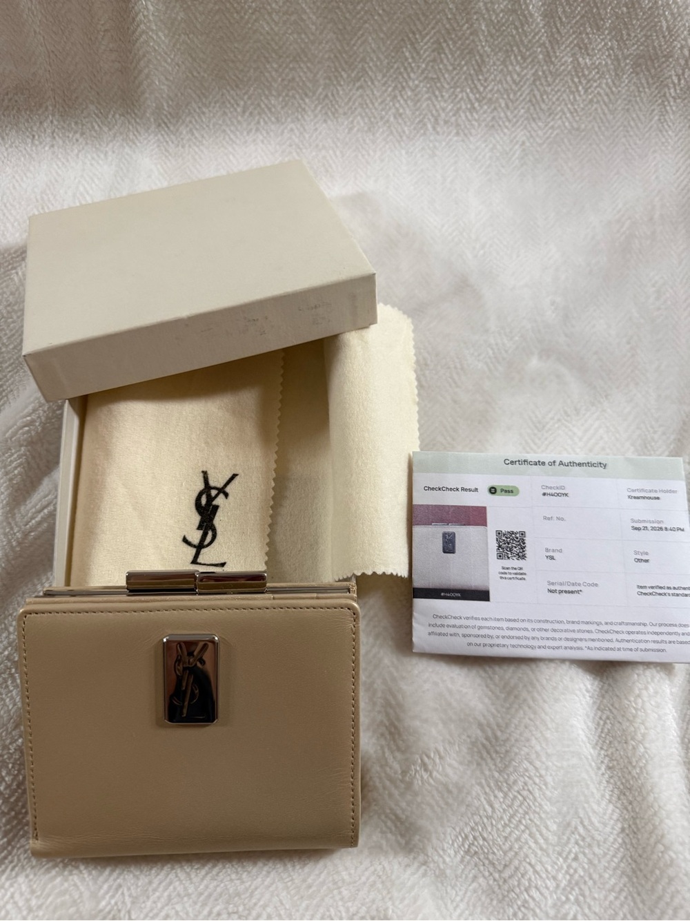 Yves Saint Laurent bifold wallet in beige smooth leather